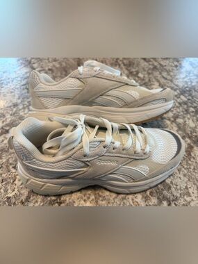 Reebok Chaos Fuel Foam Shoes Womens 8.5 Natural Tan White Comfort Run Walk Gym
